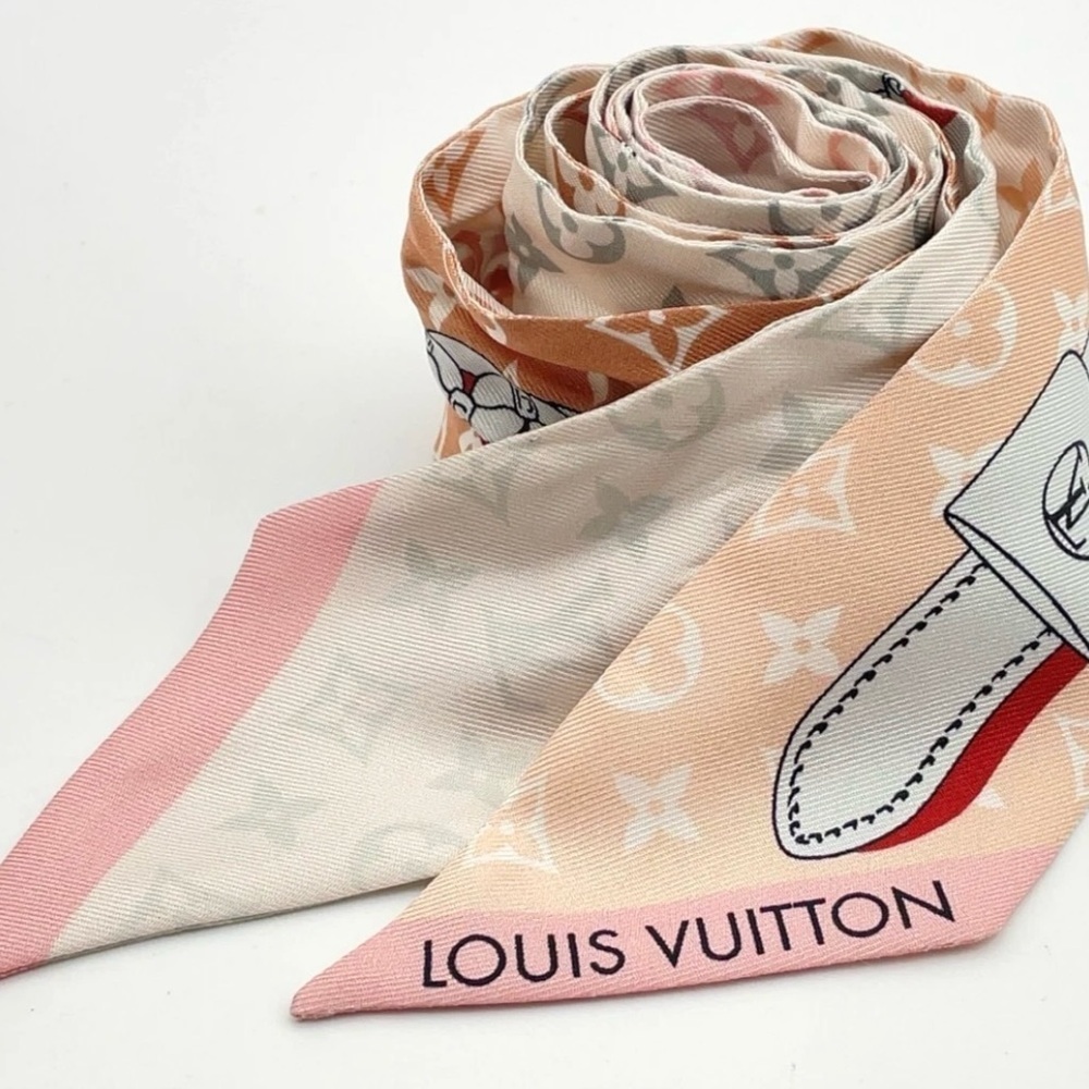 Auth Louis Vuitton Monogram BB Rising Confidential Silk Scarf